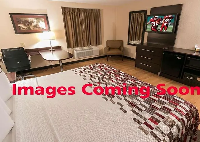 Red Roof Plus+ & Suites Calgary - Airport
